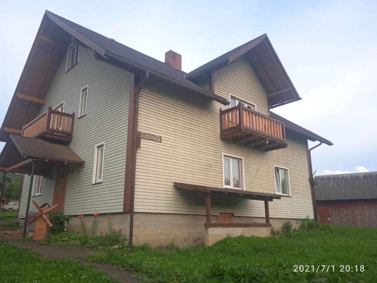 У Марка Волосянка Экстерьер фото